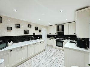 Photo 15- click for photo gallery